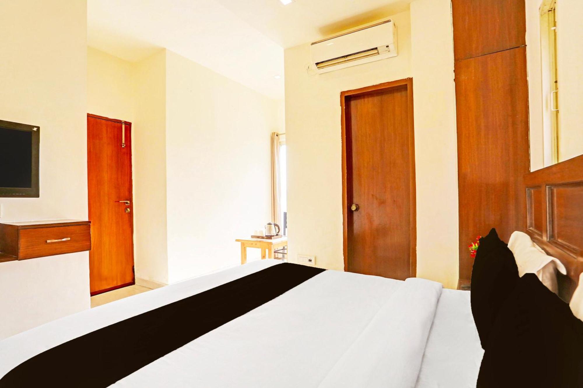 Super Hotel O Sector 45 Formerly Manyavar Chandīgarh Eksteriør bilde