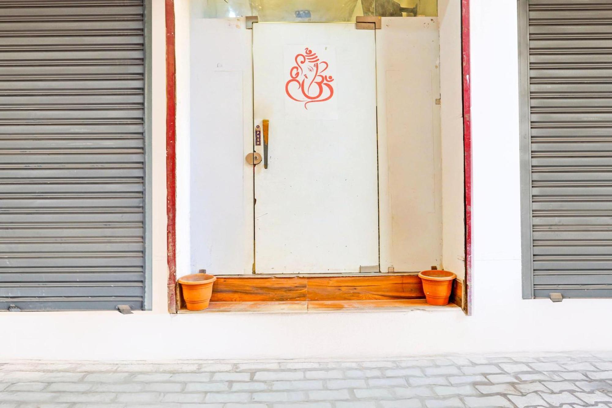 Super Hotel O Sector 45 Formerly Manyavar Chandīgarh Eksteriør bilde