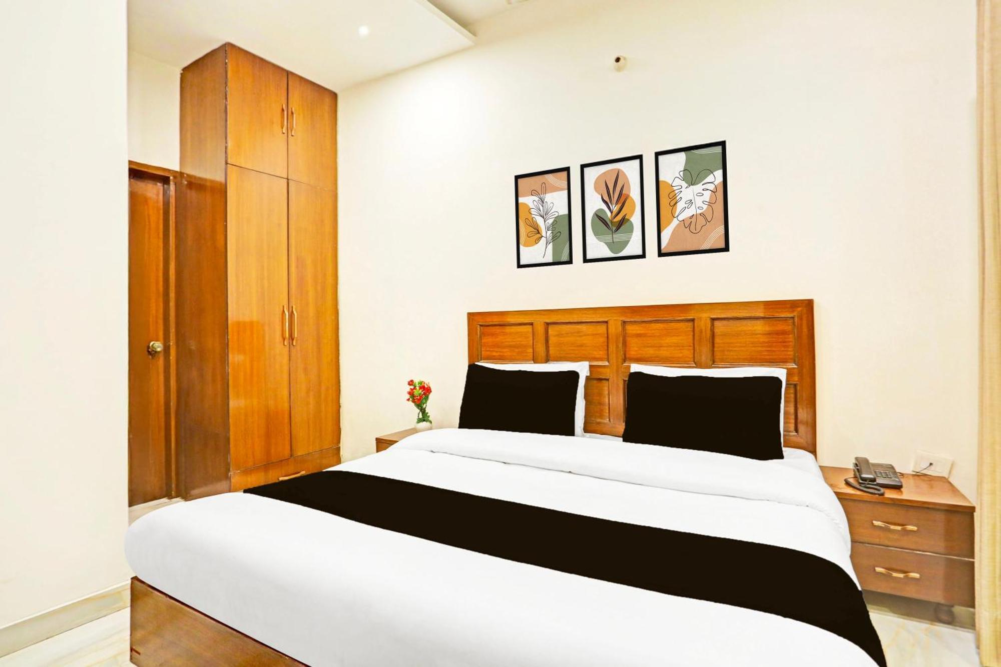 Super Hotel O Sector 45 Formerly Manyavar Chandīgarh Eksteriør bilde